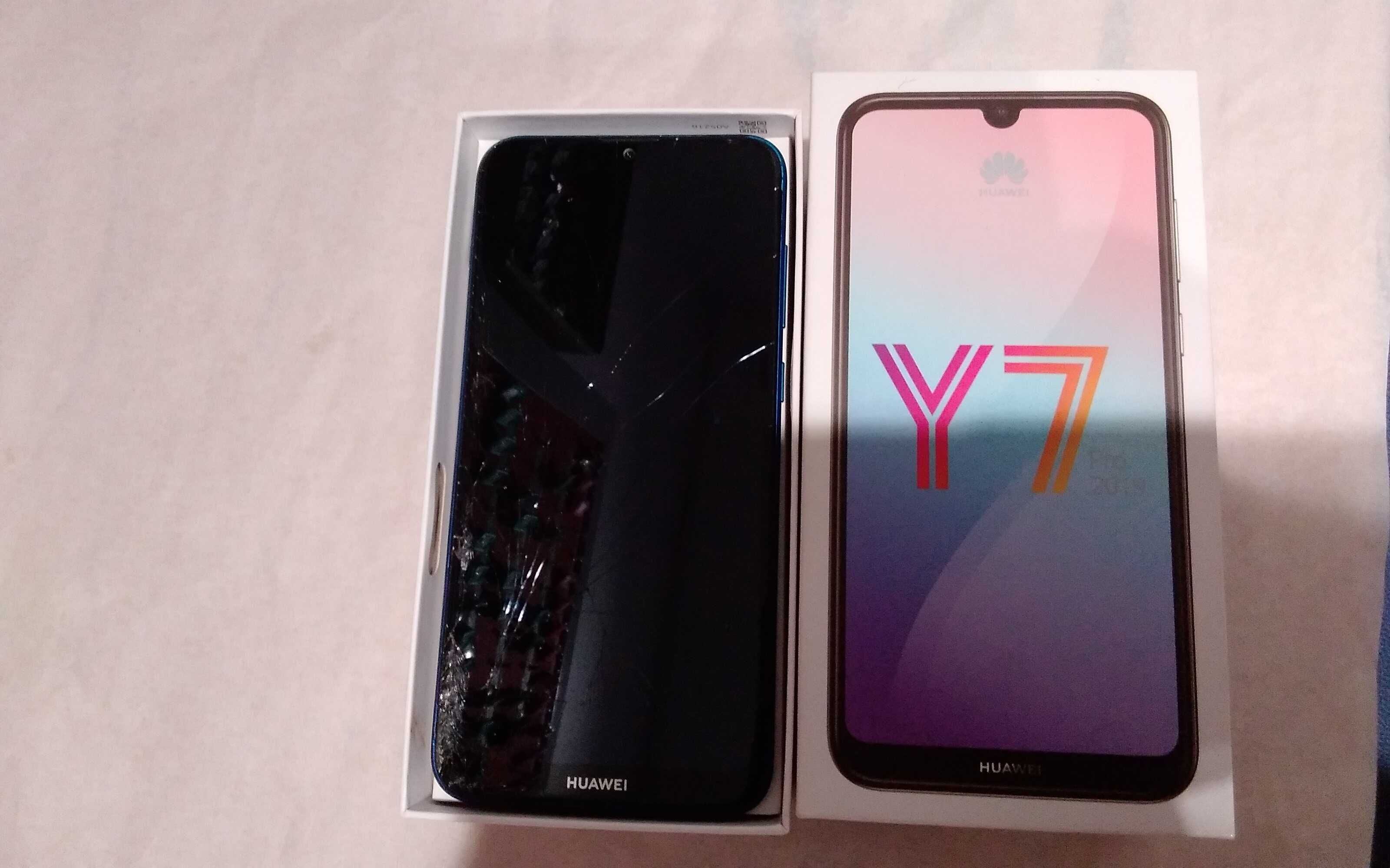 Smartphone Huawei  Y7 Pro (ecrã rachado)