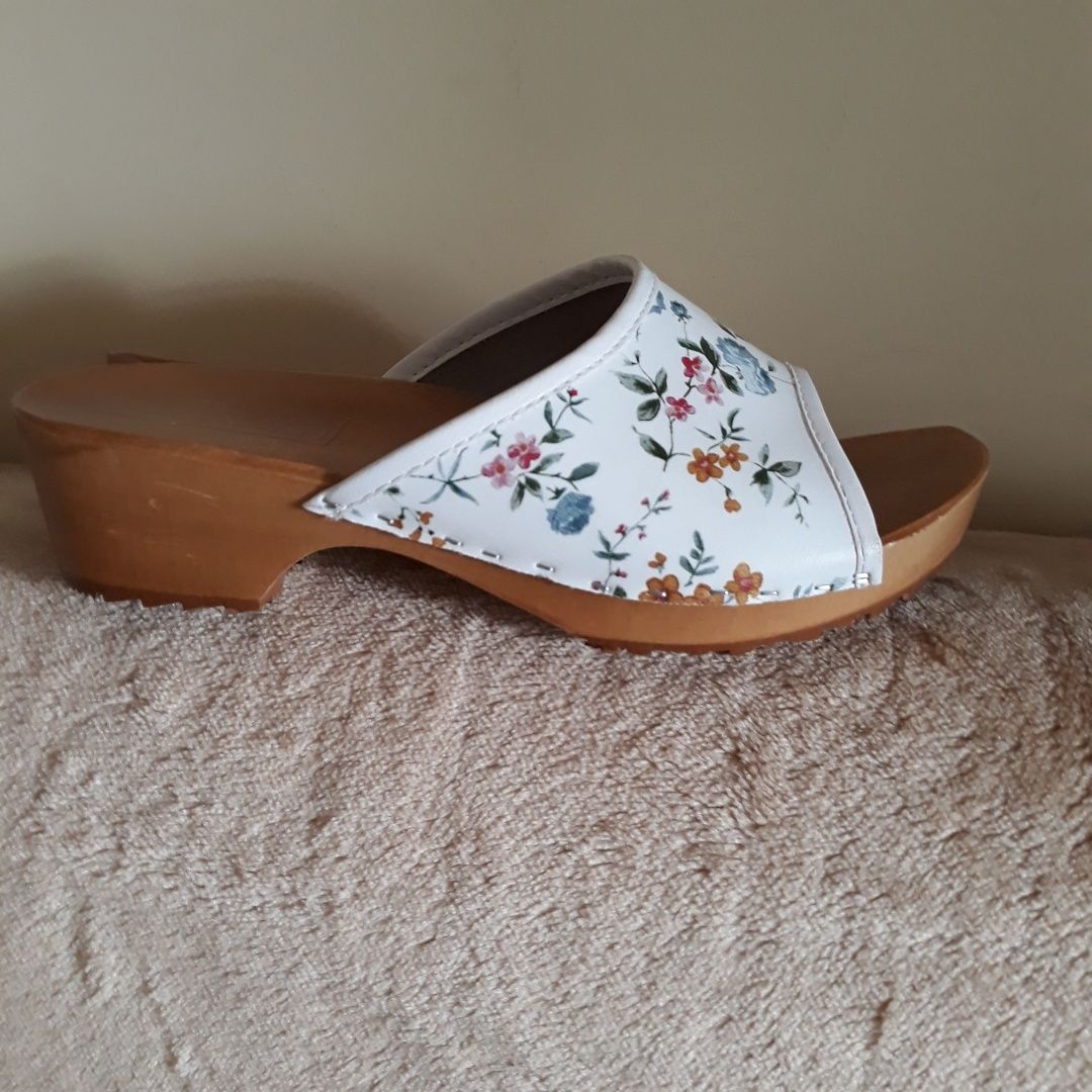 Nowe drewniaki sprzedam