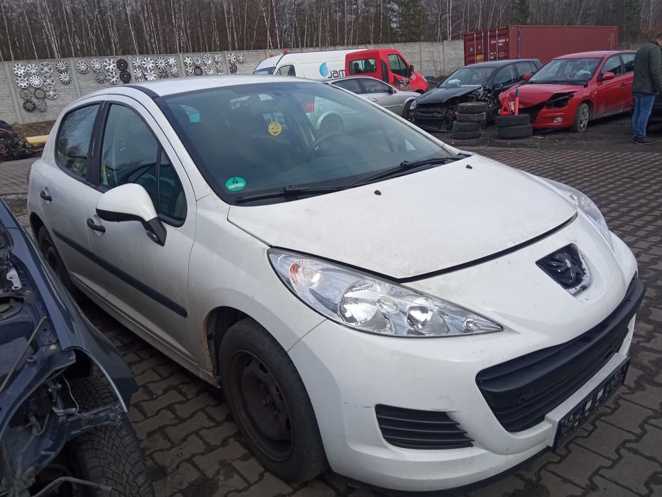 Peugeot 207 1.4 VTi 16v *na części*