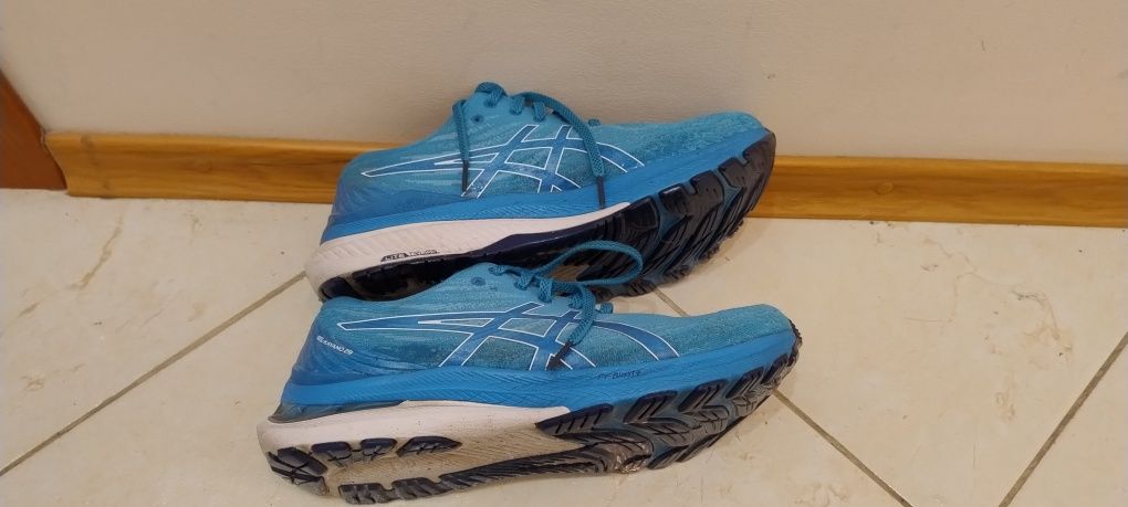 Кроссовки Asics р.42 оригинал