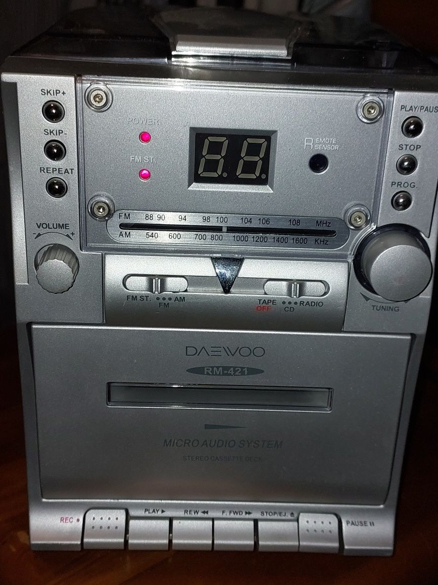 WIEŻA DAEWOO RM 421 Radio FM płyty CD magnetofon stereo Głośniki PILOT