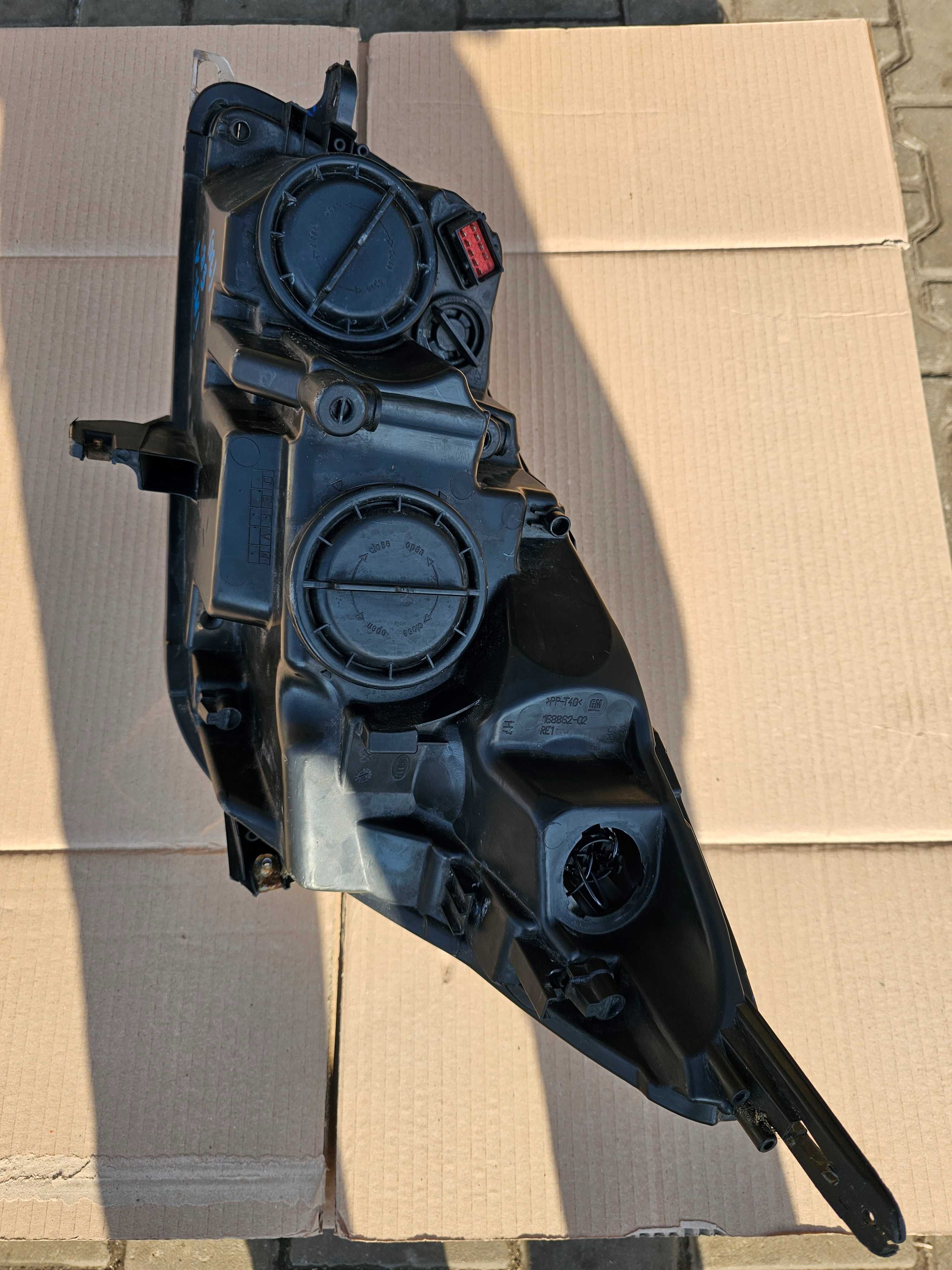 Reflektor Prawy Opel Insignia A Zwykły