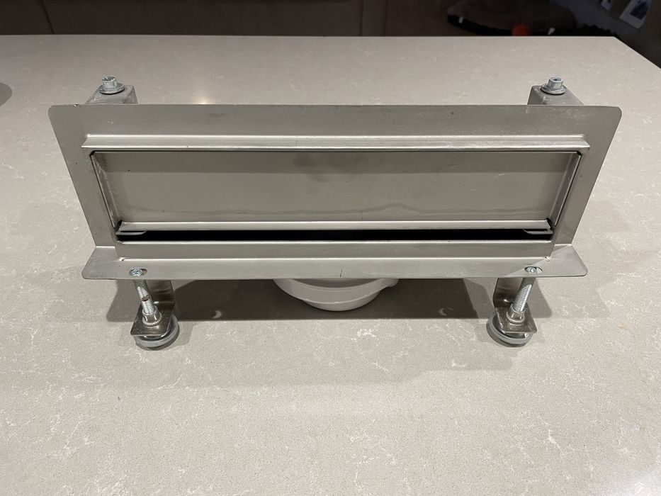 Odpływ ścienny JomoTech