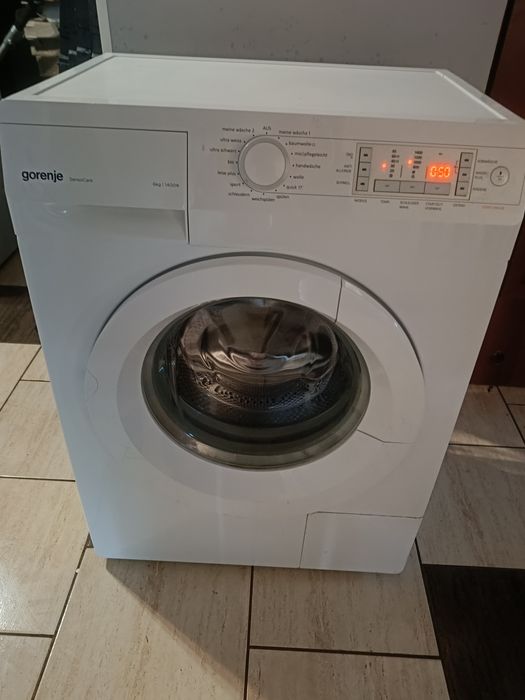 Piękna pralka Gorenje Slim sensocare biały wyświetlacz