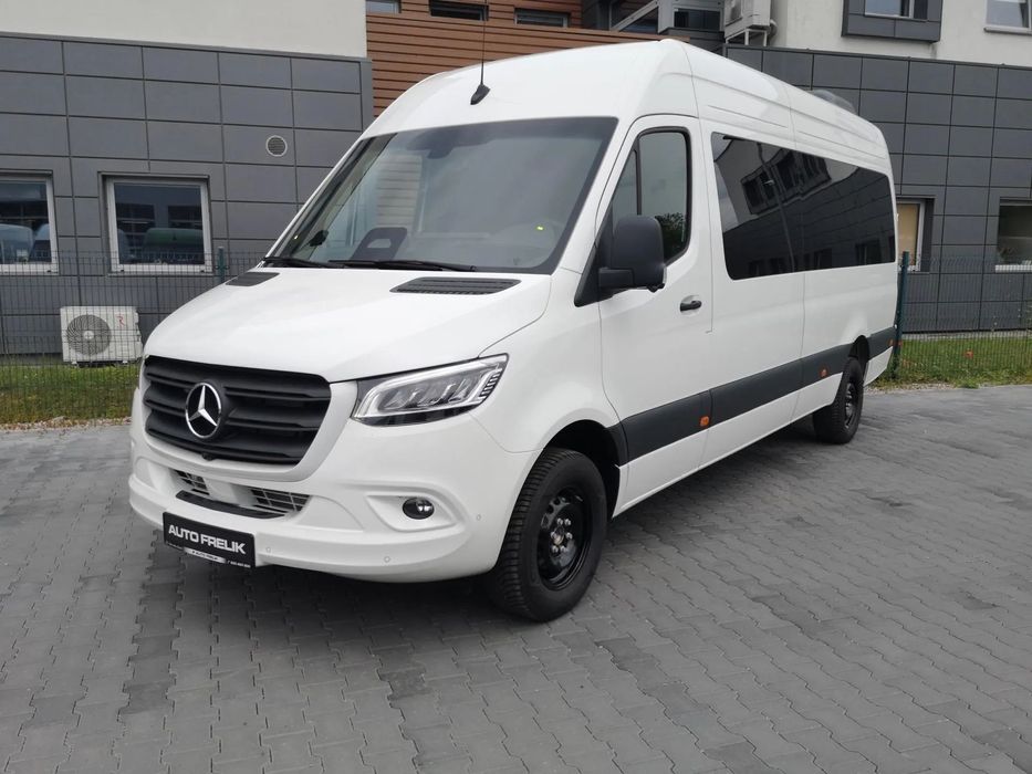 Mercedes-Benz Sprinter Sprinter Tourer Km) Długi L3h2 9-Osobowy