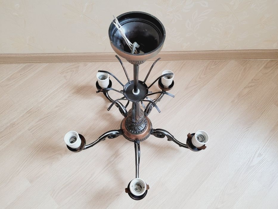 Люстра з підвісками