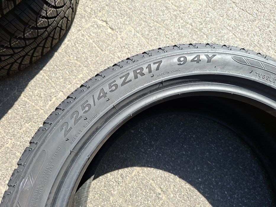 225/45R17 94Y Kenda Kenetica 4S pojedyncza całoroczna