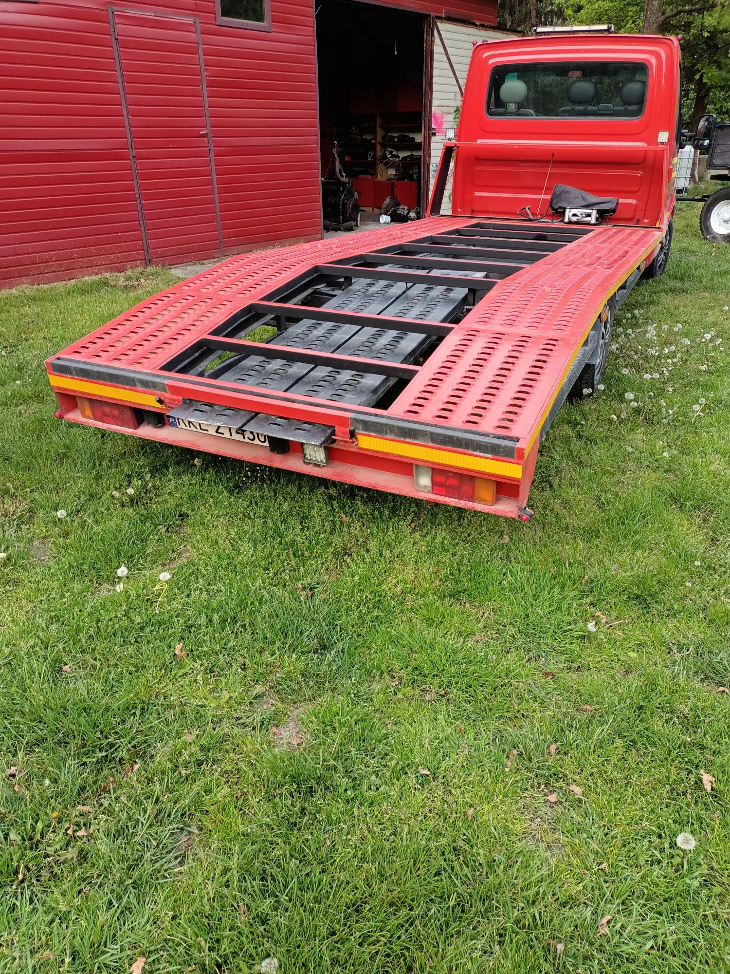 Renault Master autolaweta laweta pomoc drogowa