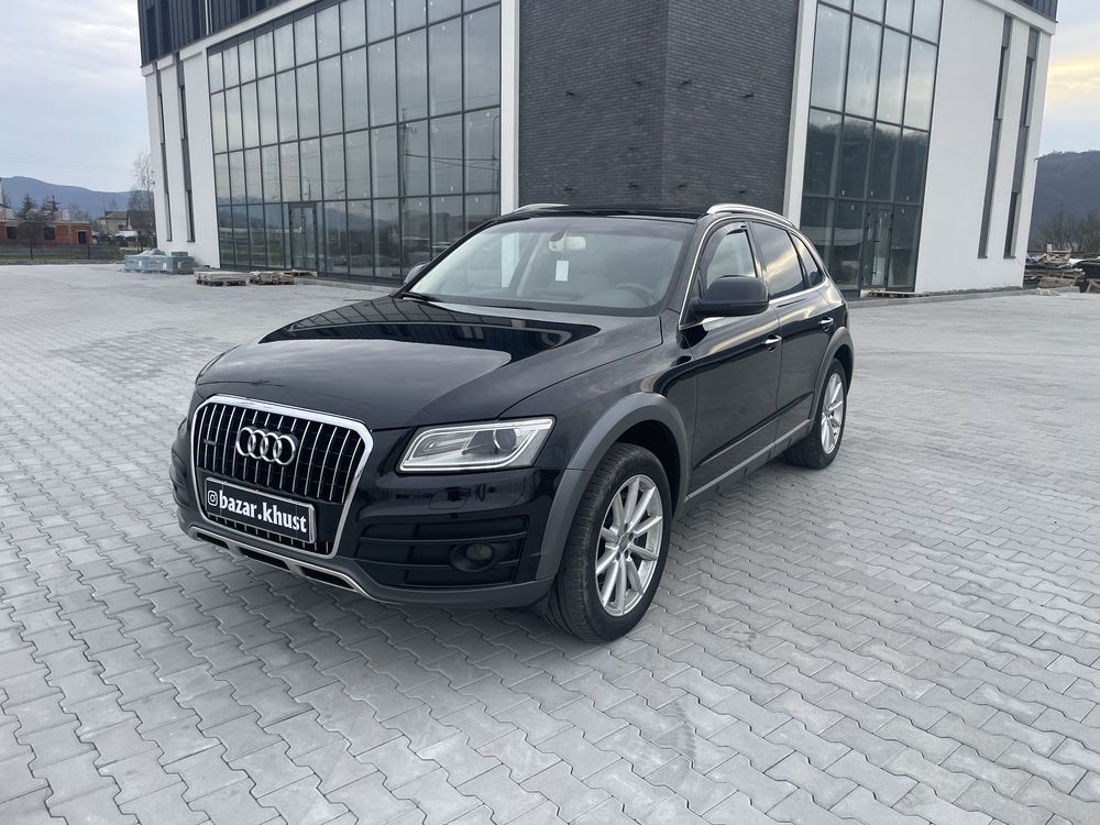 Audi Q5.          .