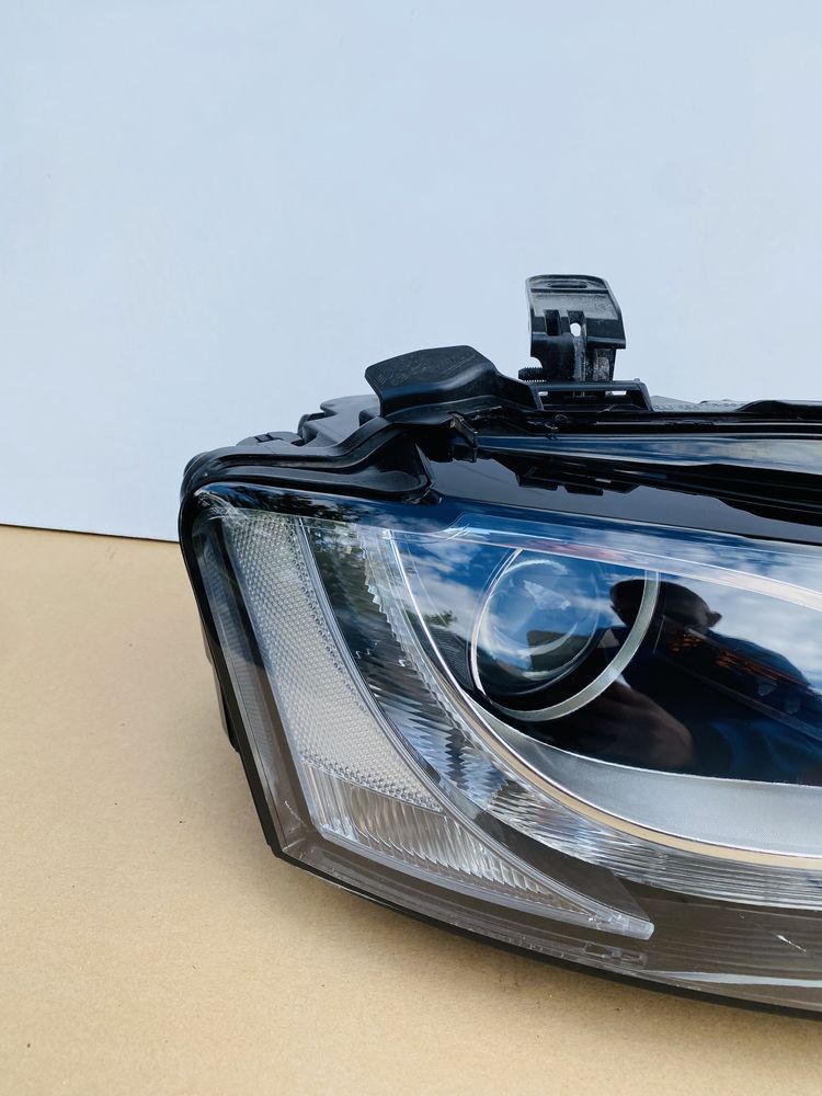 Lampa Reflektor PRAWA Xenon Skretny Audi A5 T8 Europa