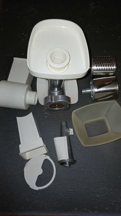 Мясорубка , соковижималка , шинковка