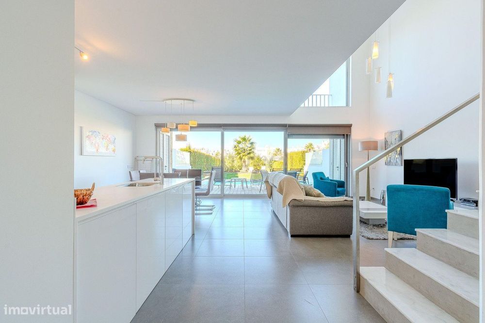 Moradia T3 Moderna no Coração de Albufeira