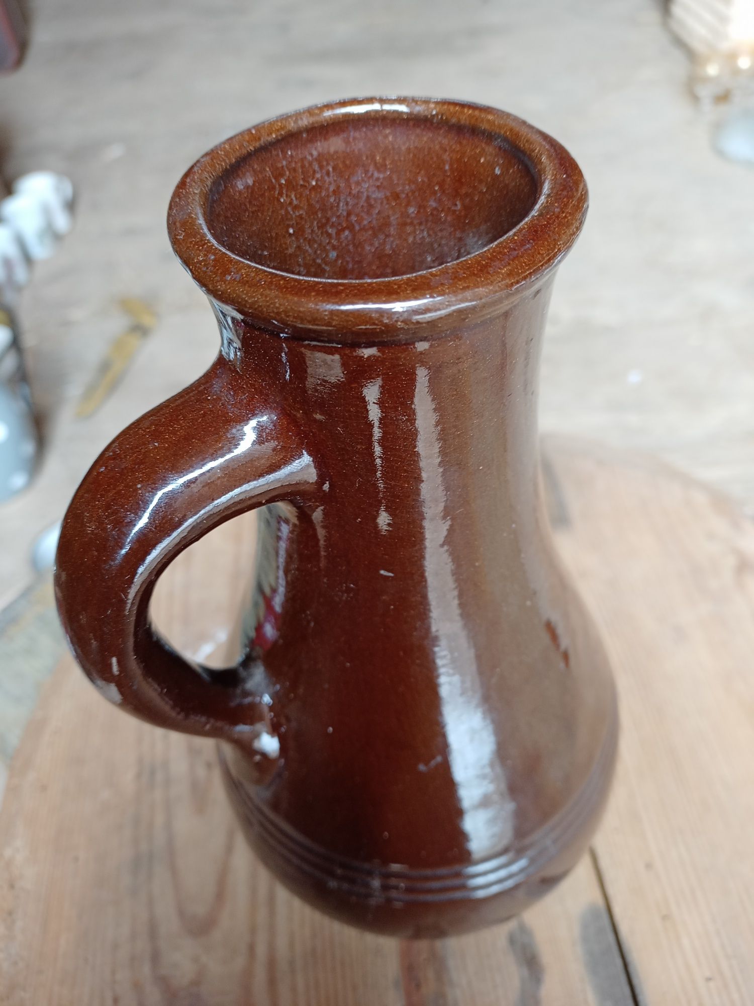 Stary dzbanek ceramiczny