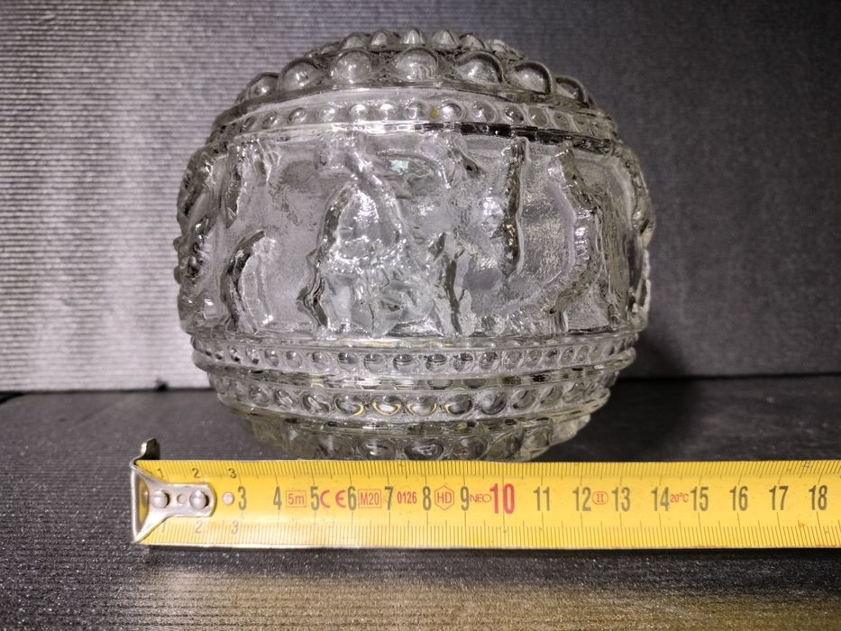 Klosz kula z motywem zwierząt prl