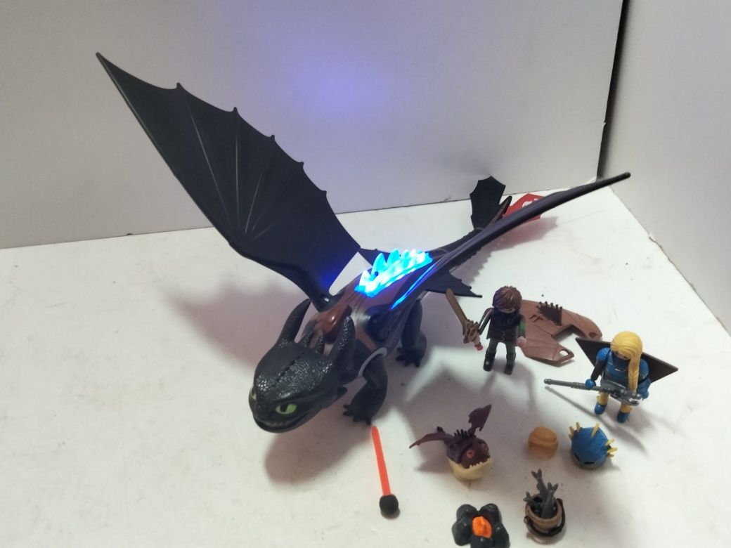 Playmobil Szczerbatek, Czkawka i Astrid