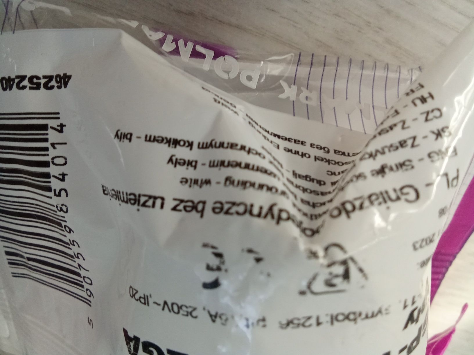 Włącznik pojedynczy i gniazdko bez uziemienia pojedyncze NOWE