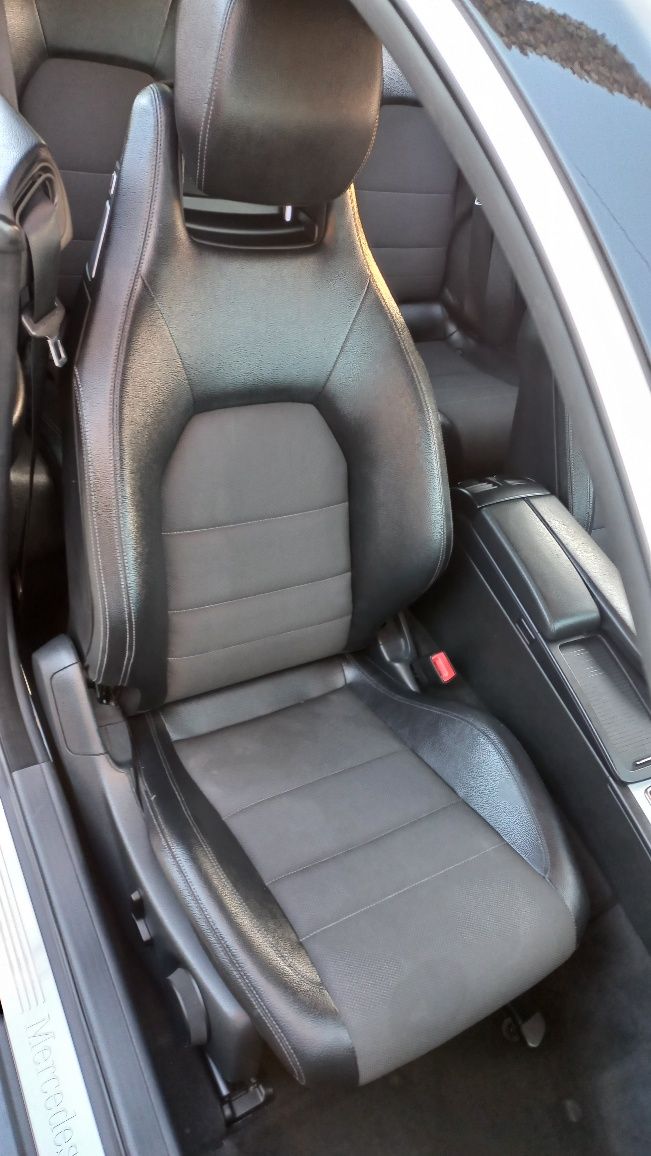 Mercedes-Benz E 200 CGI Turbo Blue Efficiency Caixa Manual