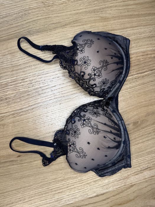 Biustonosz 65D brytyjskiej firmy Gossard super push up