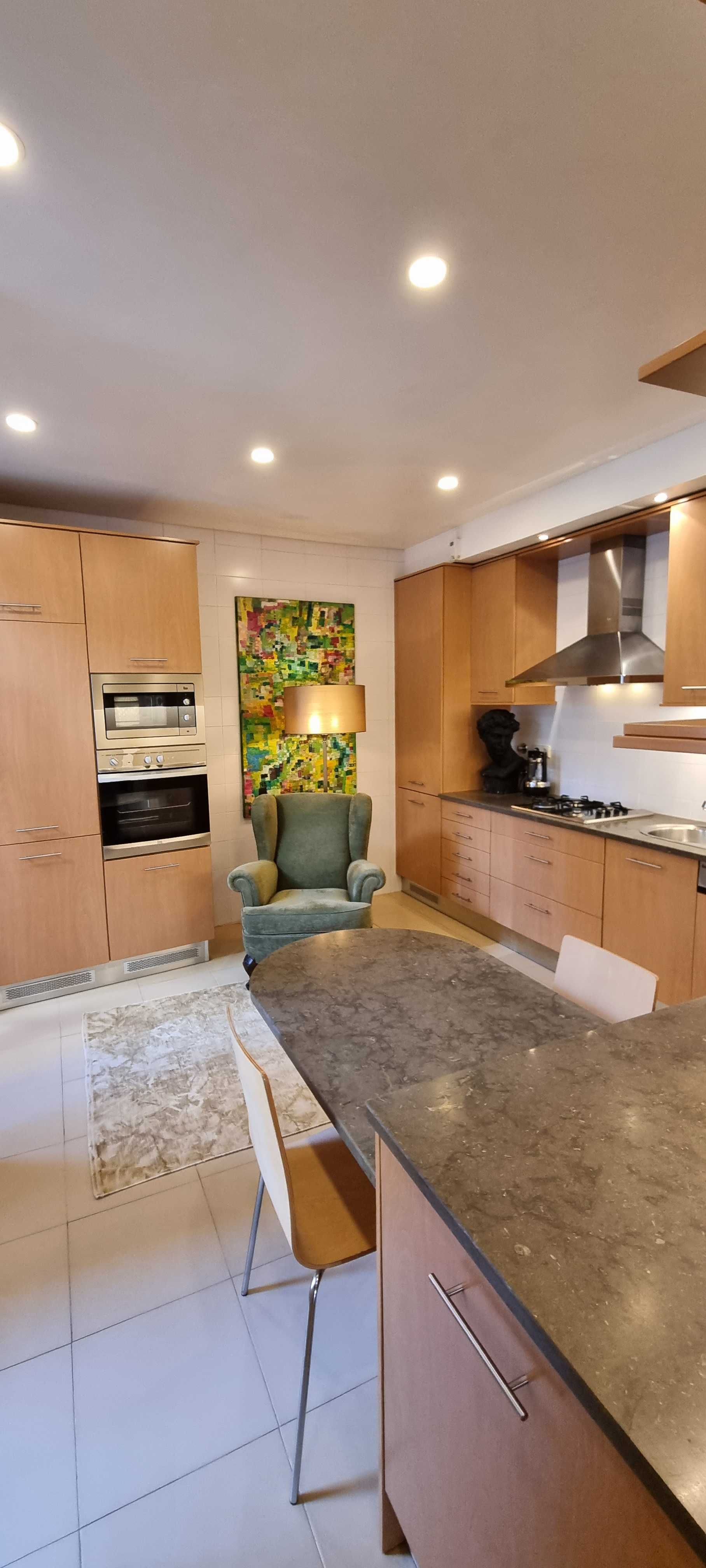 Quarto para arrendar no centro de lisboa a partir de 19 de outubro