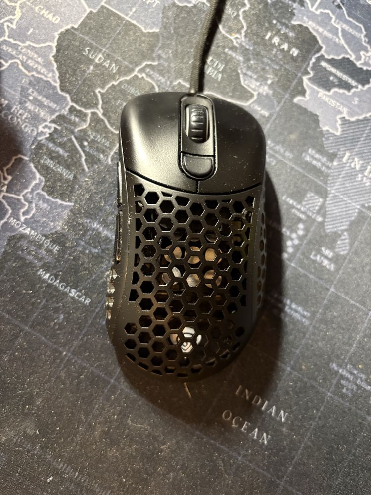 Myszka Genesis Xenon 800