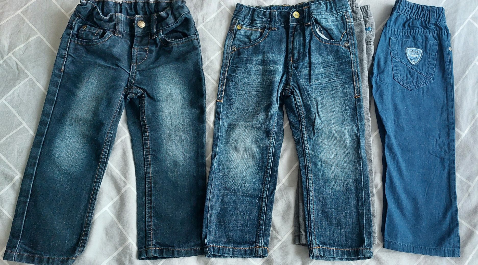 Spodnie chłopięce 4 szt. C&A i Lupilu 92 cm