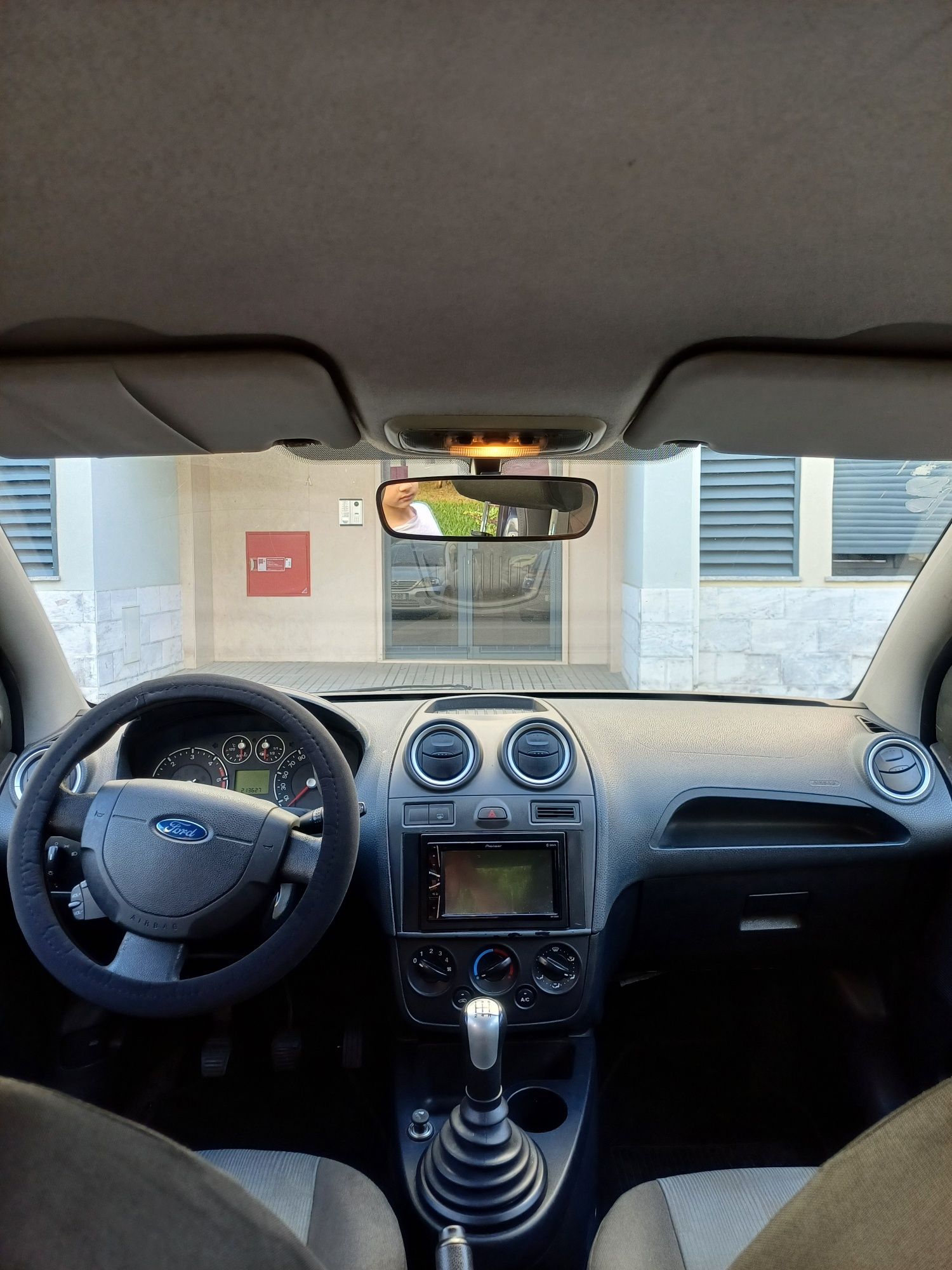 Ford Fiesta 1.4 Tdcii 5lugares de Garagem