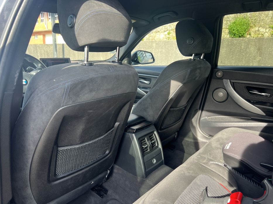 Carrinha BMW 320d Touring Pack M