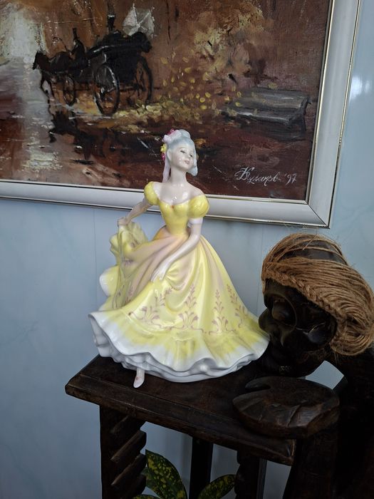 Порцелянова статуетка Ninette, Royal Doulton, Англія