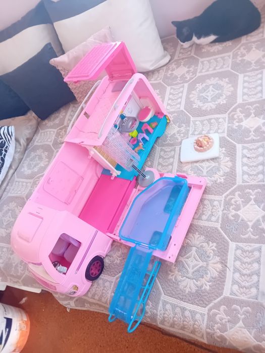 Kamper Barbie bardzo duży Full z basenem