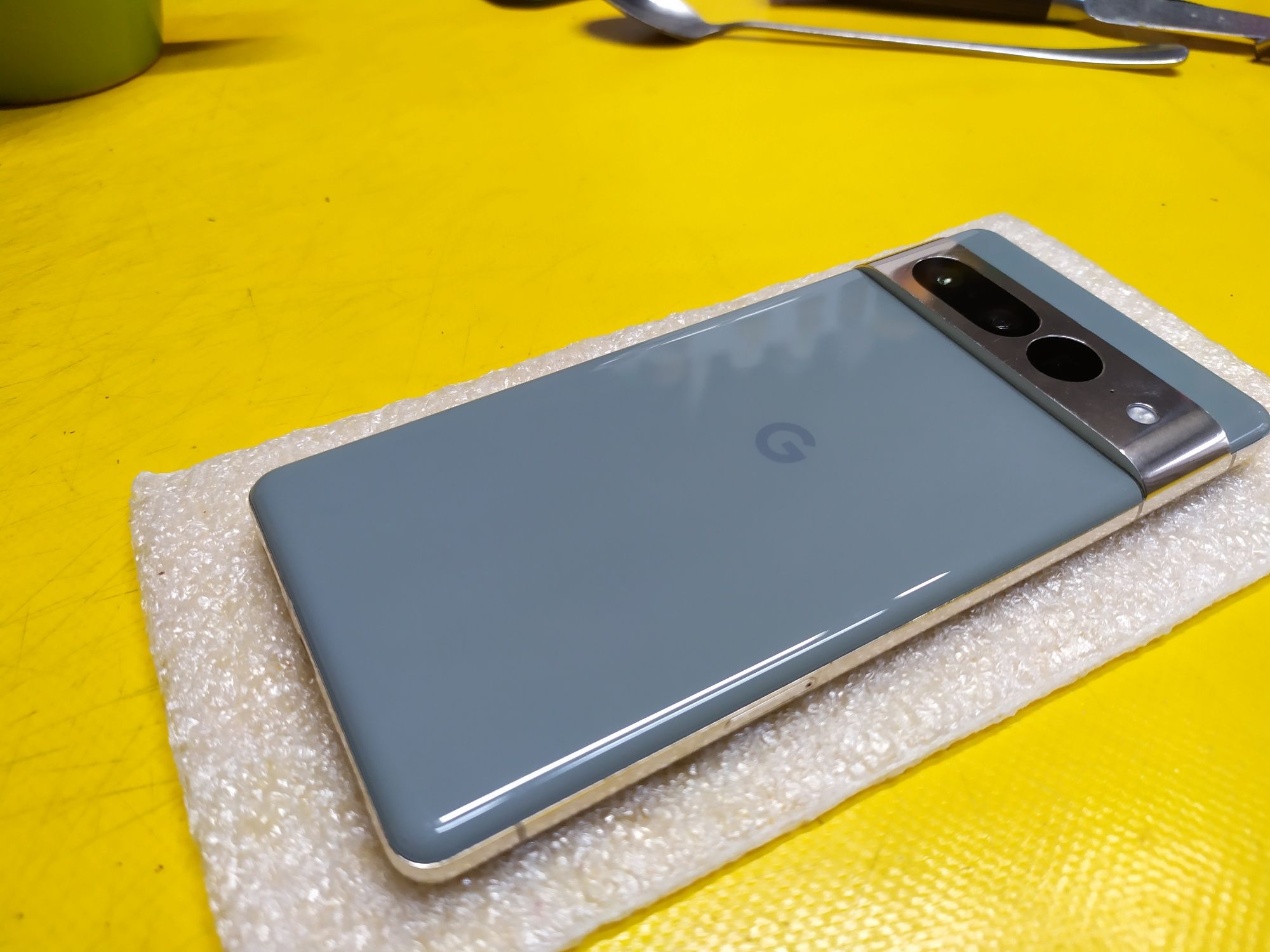 Продам Google Pixel 7 Pro Neverlock 12/512Gb Hazel