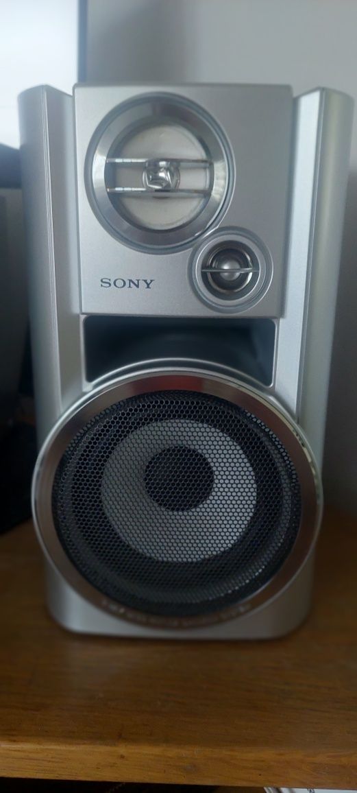Sprzedam wieże Sony stan BdB