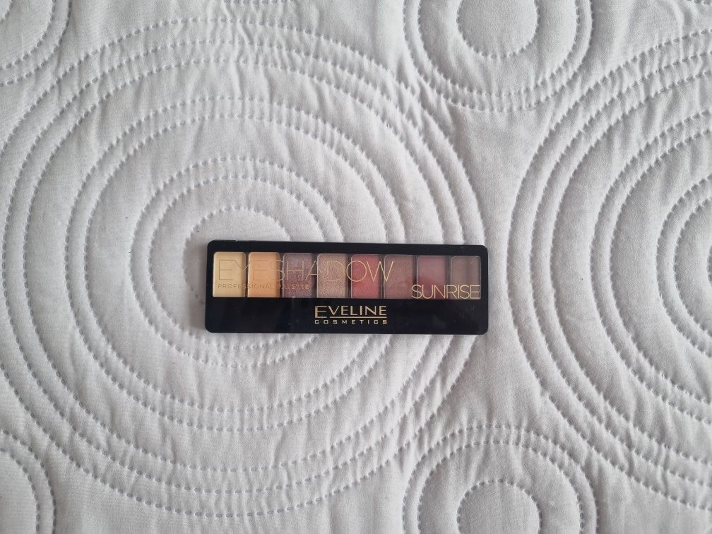 Eveline Eyeshadow Paleta cieni do powiek - 01 Sunrise