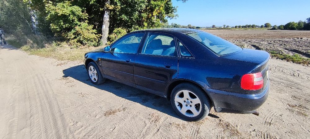 Audi A4 B5 1.8 125KM LPG Nowy akumulator, 2 komplety kol