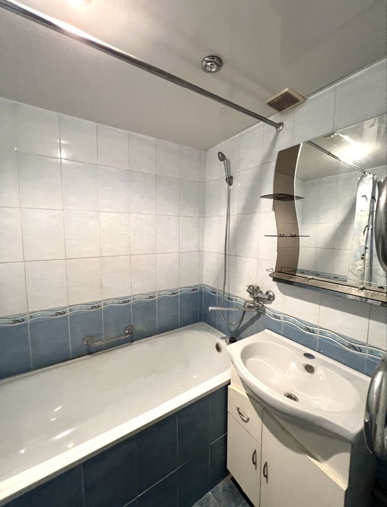 Продается 2 ком кв в Осипенковском р-не по ул Дегтярева