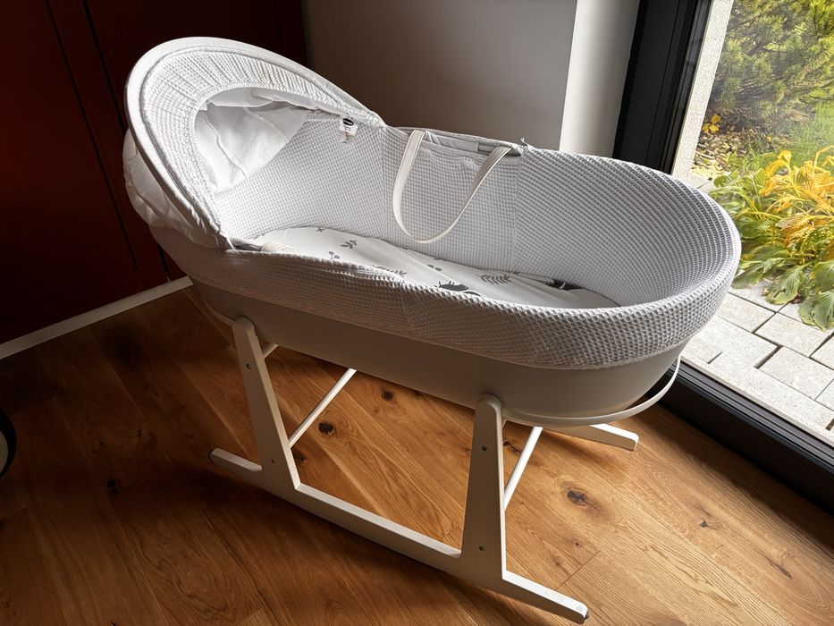 Łózeczko Kołyska Kosz Mojżesza Shnuggle z budką materacem na biegunach