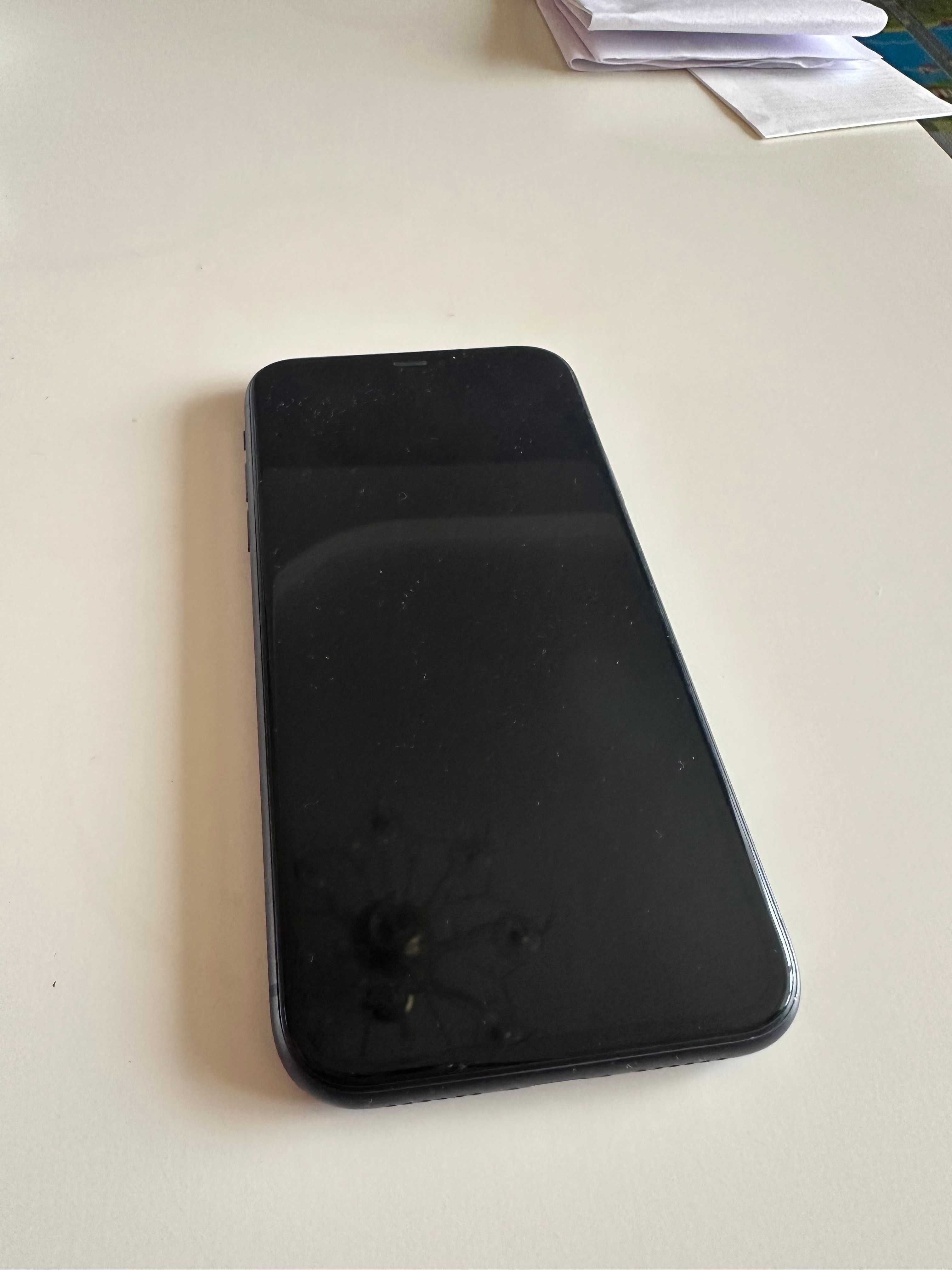 iPhone 11 Black 64 GB Neverlock в ідеальному стані з коробкою та чеком