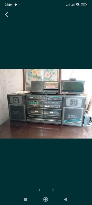 Магнитофон Philips кассетный.