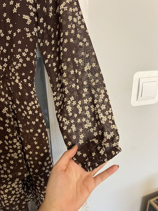 Sukienka z kwiatami Sinsay