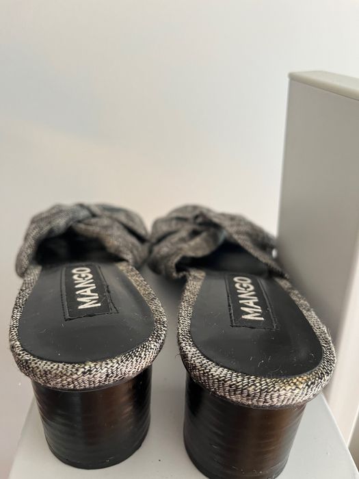 Mules sofisticadas cinza mesclado da Mango T39