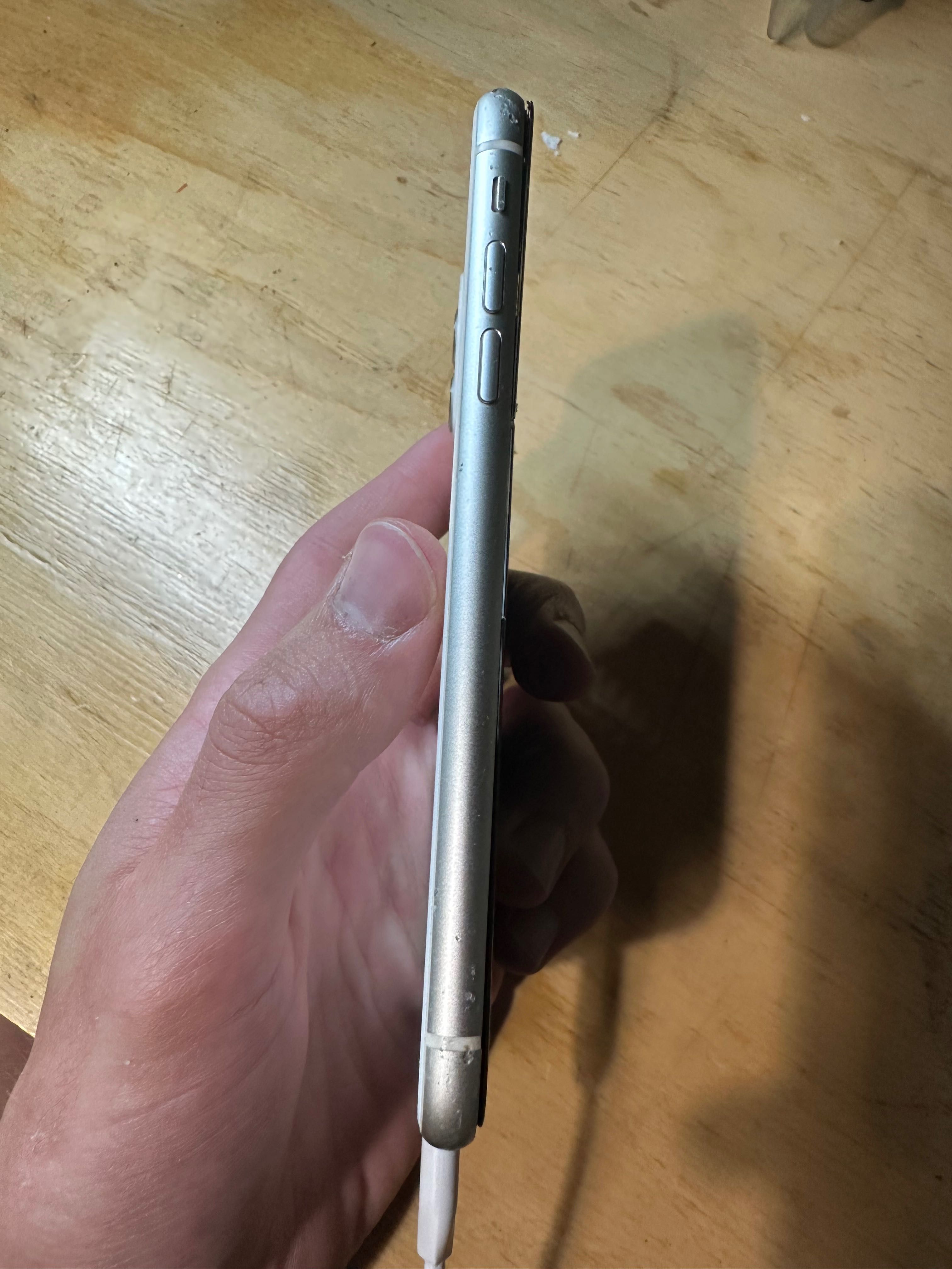 iPhone 11 під ремонт