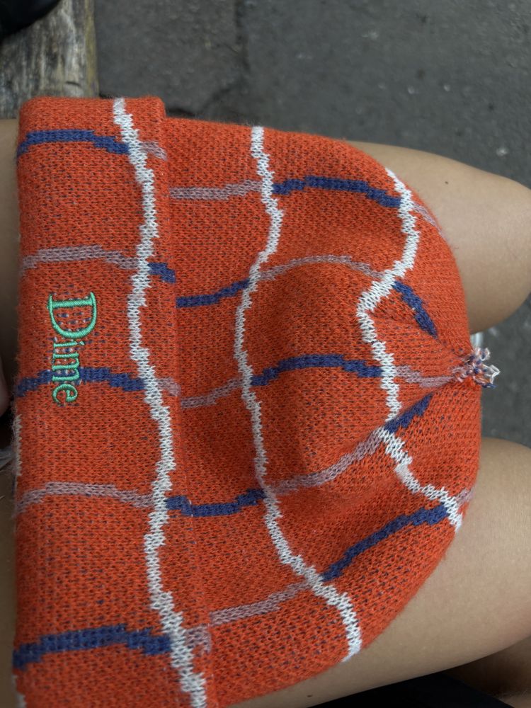 Продам шапку dime