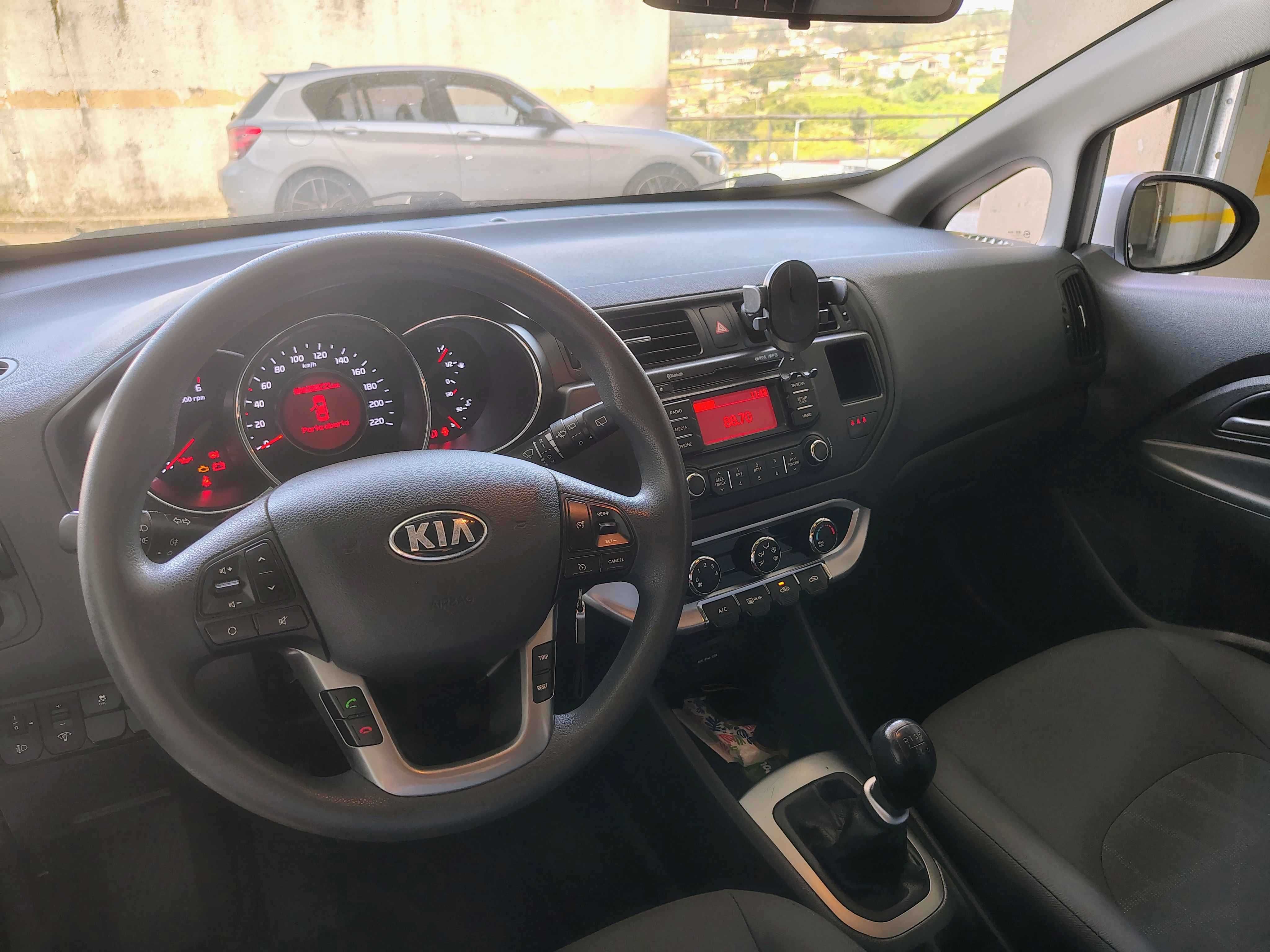 Kia Rio 1.1 CRDi EcoDynamics 2014 Van/Comercial