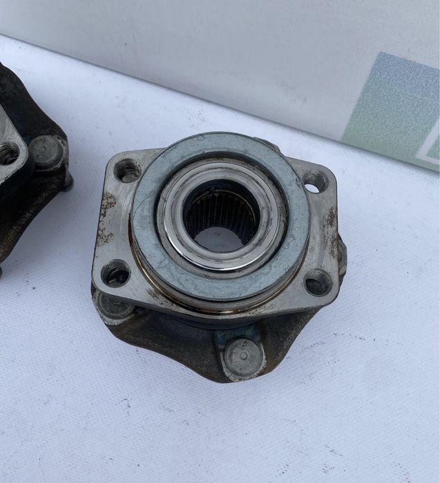 Ступиця передня підшипник передній до Ніссан Ліф Nissan Leaf 11-17