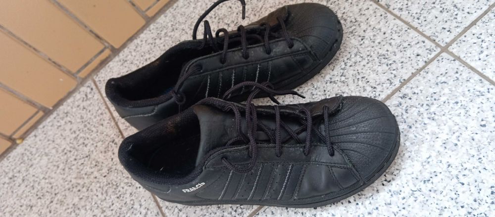 Sapatilhas adidas tamanho 34