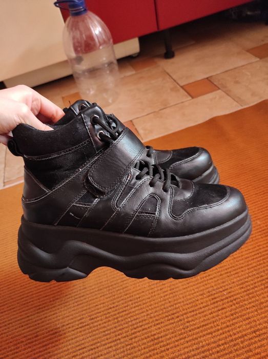 Ботинки демі високі