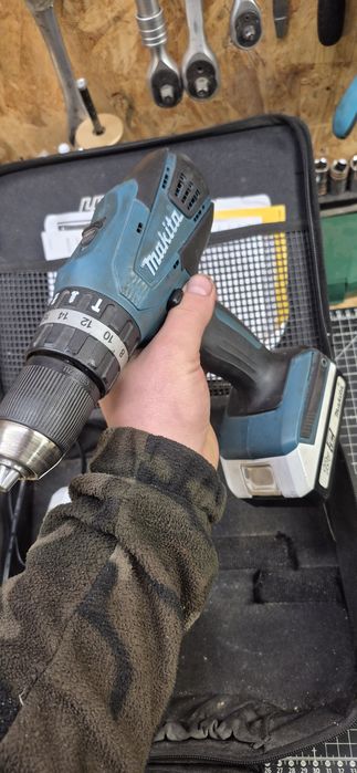 Wiertarko wkrętarka Makita + 2 akumulatory i ładowarka