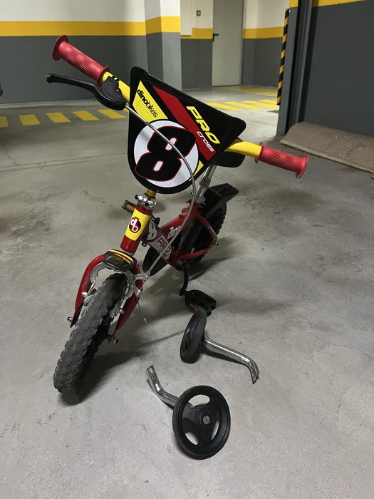 Vendo bicicleta criança em óptimo estado de conservação