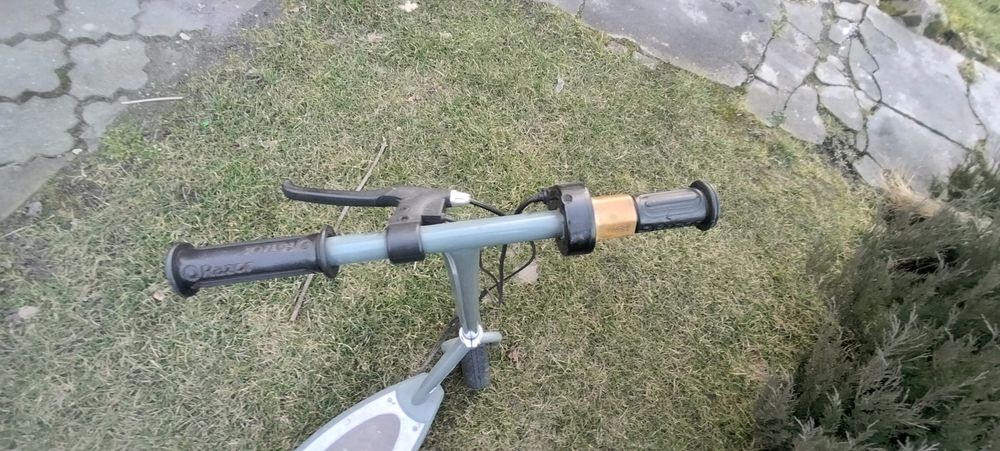 Hulajnoga Elektryczna Razor