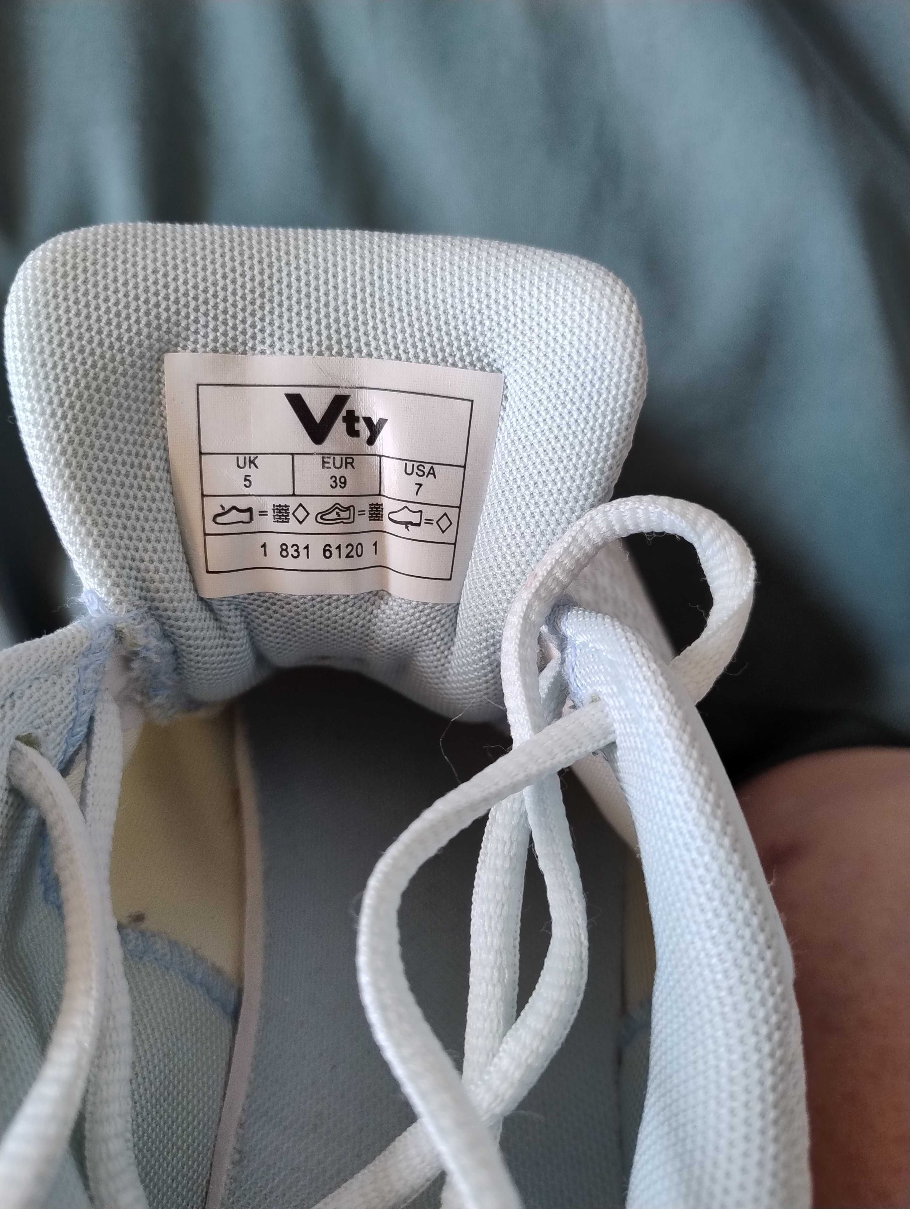 Buty sneakersy adidasy kolorowe Adidasy Vty Buty 39
