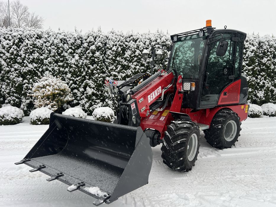 Mini ładowarka BEKKER K1090T miniładowarka teleskopowa